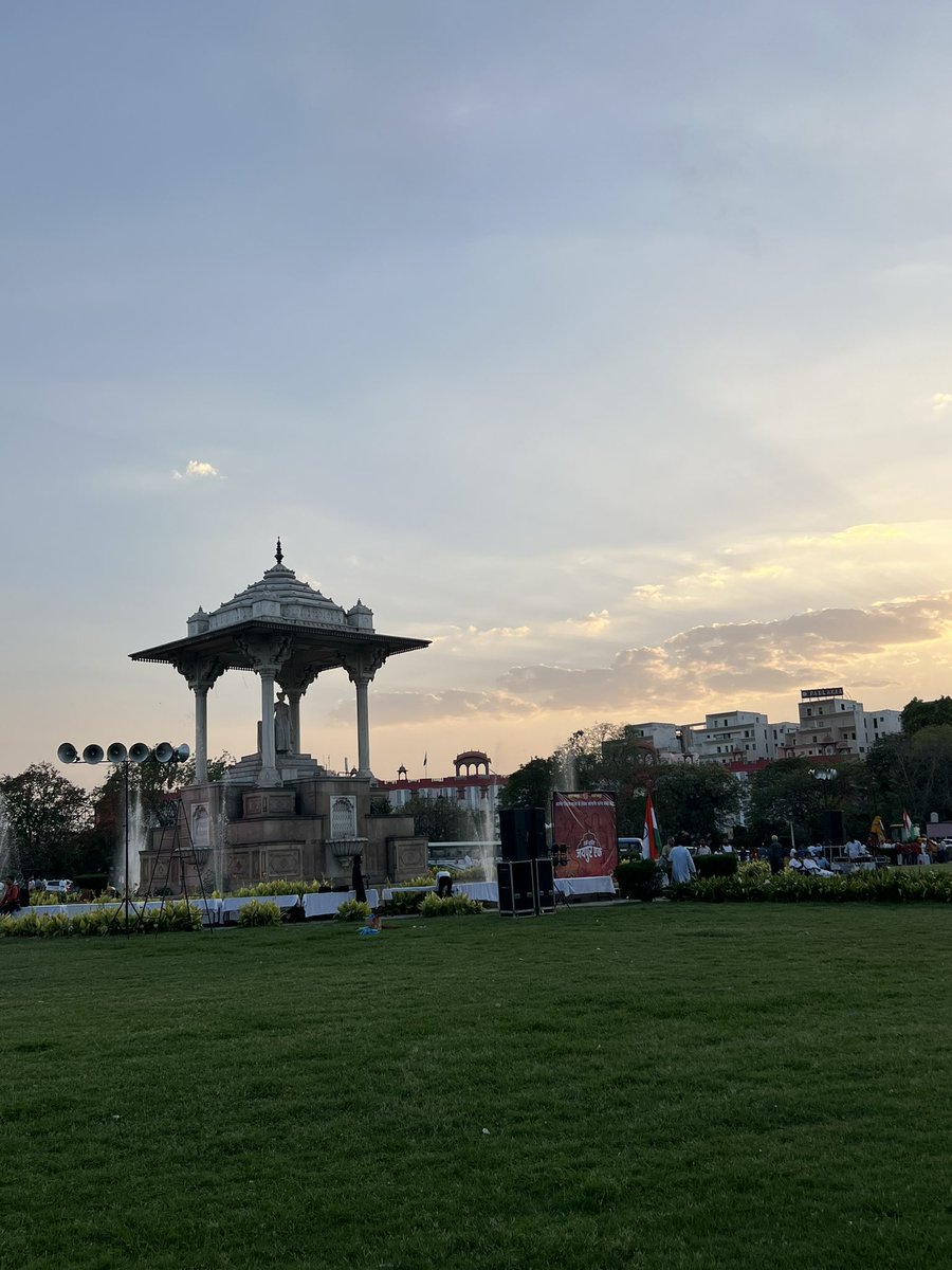 spnatha's tweet photo. Divide and Rule 
Say No To Divide and Rule 
We are against the division of Jaipur
#JaipurOne 
#OneJaipur 
#CMRajasthan
#AshokGehlot 
@ashokgehlot51 https://t.co/UoyhJt33NN
