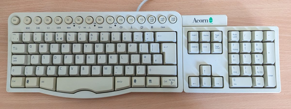 LinuxJedi's tweet image. Decided to up my #Acorn #RiscPC game. This keyboard just turned up, which is a gorgeous addition to it. I kinda wish I had the wrist-rest too. But I'm still super-happy 🙂