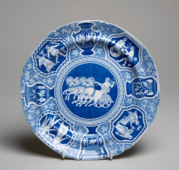 CannonHall1760's tweet image. #MondayMakers Josiah Spode established his pottery in the 1780s and it was bought by Copeland in 1833 and was sometimes known as Spode Copeland.

Spode were well known for producing ceramic mimicking Chinese blue and white porcelain and even devised the famous 'Willow Pattern'