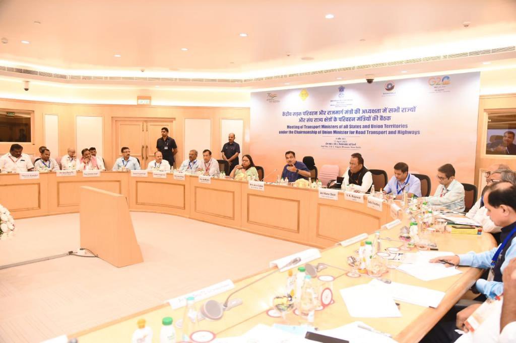 nitin_gadkari's tweet photo. Chaired a Meeting of Transport Ministers of all States and Union Territories in New Delhi today. 

Discussed a variety of concurrent policy matters including review of road traffic regulations, setting up of vehicle fitness stations, financing E-Buses, and streamlining the issuance of driving licenses.