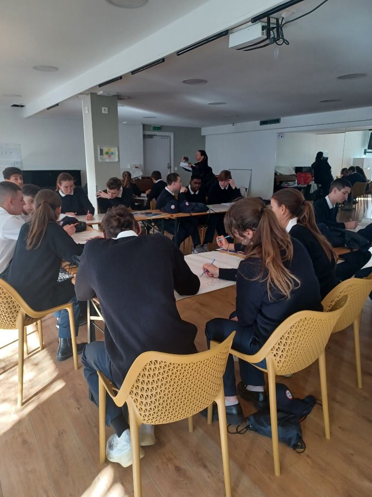 PromoSanteCorse's tweet image. Formation pour les jeunes @snujemengage 
Les jeunes réfléchissent sur le lien entre les différents #déterminants de la santé et les #inégalités sociales.
Objectif : 
Mettre en perspectives les interactions des activités quotidiennes et la santé pour améliorer leur bien être