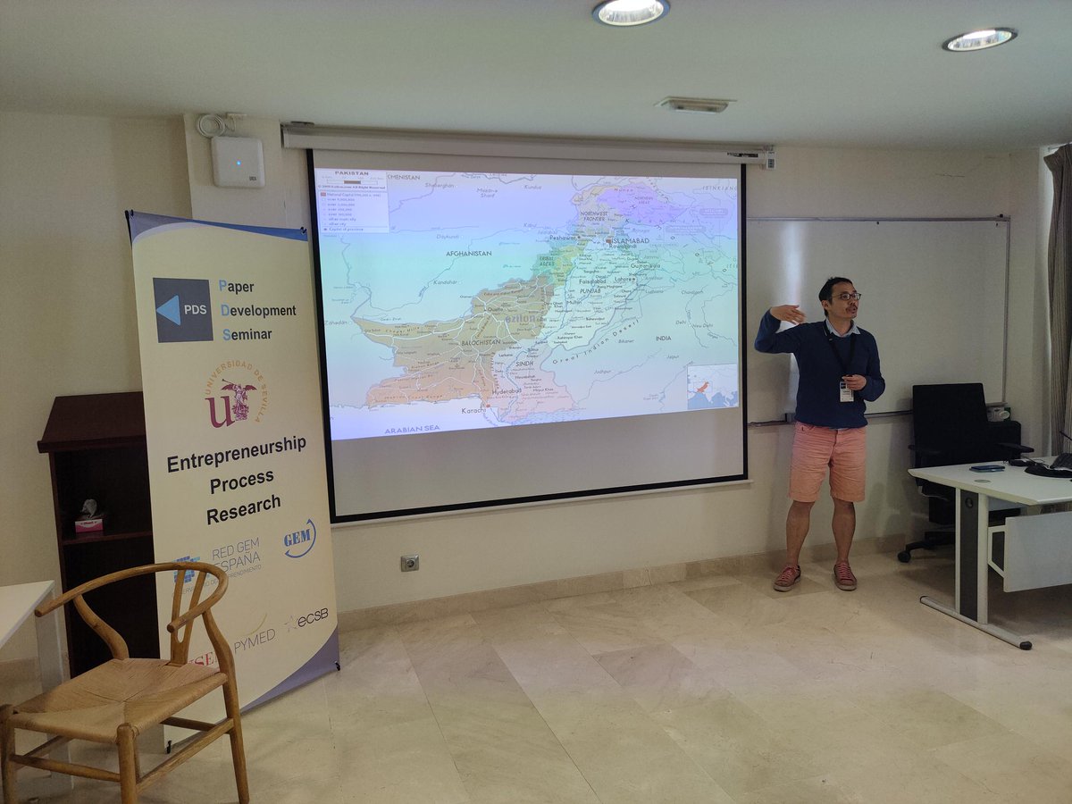 PdsEntrep's tweet photo. "Interactional Processes Between Refugee and Host Entrepreneurial Ecosystems: Issues and Challenges" is the name of the paper presented by @KwongCaleb in #6PdsEntrep of @unisevilla Congrats for your interesting work ; ) https://t.co/Lmg1nQDwmV