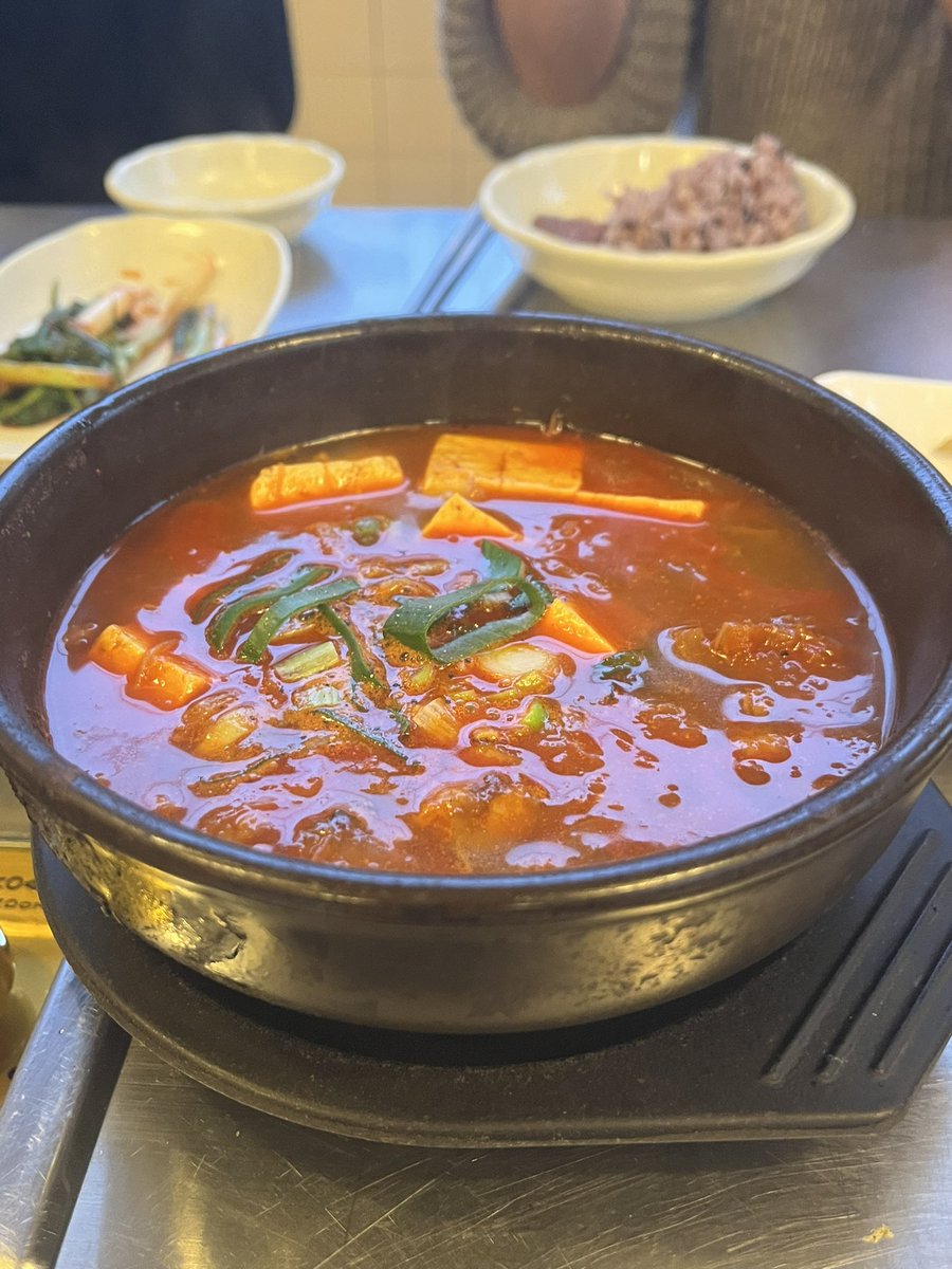 [서면/전포] 고하순

역시 구워주는 집이 편함…맛있음,,,,,김치찌개도 맛있었어요