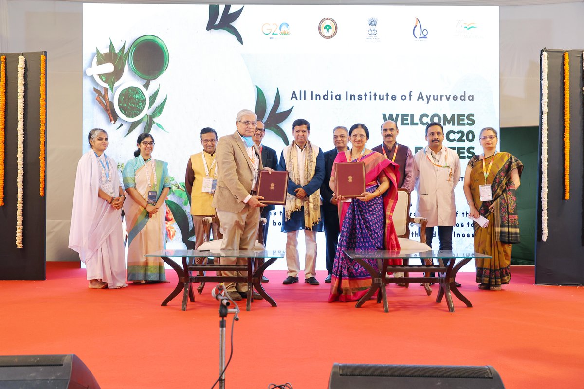 A #MoU was signed between All India Institute of Ayurveda &amp; Amrita for cooperation and collaboration for various activities related to Ayurveda on 8th April, 2023 during the  C20 IHH event delegation visit from <a href="/amritafbd/">Amrita Hospital, Faridabad</a> to <a href="/AIIA_NDelhi/">All India Institute of Ayurveda, New Delhi</a>.
VIDEO: youtube.com/live/bfy4d3Gn2… 
#Civil20