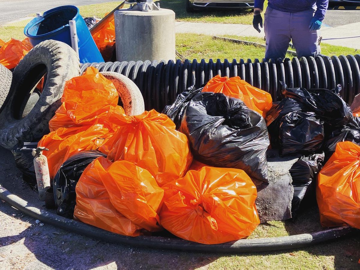 Rachel Kerestes (@kerestesscience) on Twitter photo .<a href="/KNBFL/">KeepNassauBeautiful</a> volunteers pulled an estimated 2500 lbs of trash out of the #StMarysRiver near the Dee Dee Bartel boat ramp Saturday morning. And that was just at one site working with St Mary’s Riverkeeper on the annual clean-up. #DoBeautifulThings #AmeliaIsland .<a href="/KNBFL/">KeepNassauBeautiful</a> volunteers pulled an estimated 2500 lbs of trash out of the #StMarysRiver near the Dee Dee Bartel boat ramp Saturday morning. And that was just at one site working with St Mary’s Riverkeeper on the annual clean-up. #DoBeautifulThings #AmeliaIsland