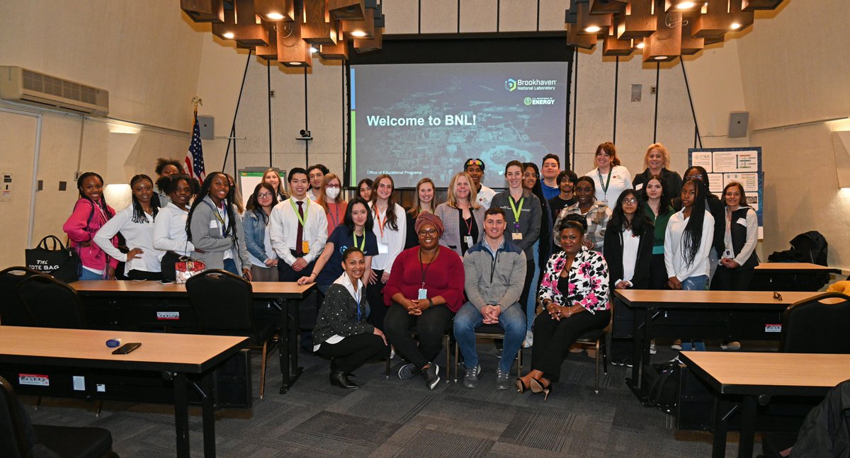TSTTHQ's tweet photo. Exciting news! TSTT Nassau region students recently visited #BrookhavenLab as part of our STEM initiative. Our students got to experience hands-on learning and explore the world of science and technology. #BrookhavenSciEd #STEMeducation #TSTT #NassauRegion https://t.co/OadWwPqWkN