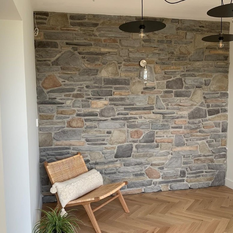 rugby_rep's tweet image. Bring outside in by using same cladding from ur exteriors in ur living space 😍 Like this beautiful Fernhill Ashbourne stone 🙌
&amp;gt;  fernhillstone.com ! #icfconstruction #lightweightcills #stonecladding #stone #stonecladdingireland
 #interiorstyling
#interiordesign #ad