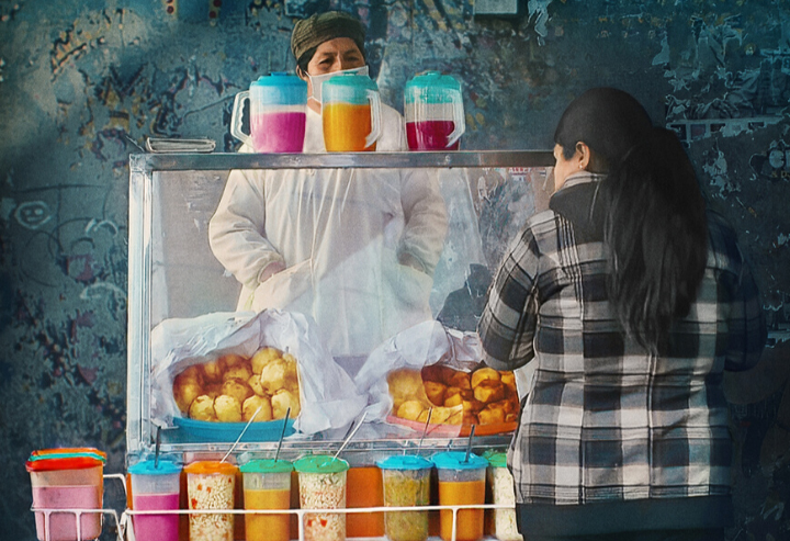 in_the_pan's tweet image. It took place in El Alto, Bolivia, on an inter-office exchange. *They* were foreign/exotic, NOT the setting. Only one PC spoke Spanish. NPCs spoke Spanish mixed w indigenous languages

They started in the market. And had Rellenos de Papa. Like a potato croquette with fillings 👇🏽