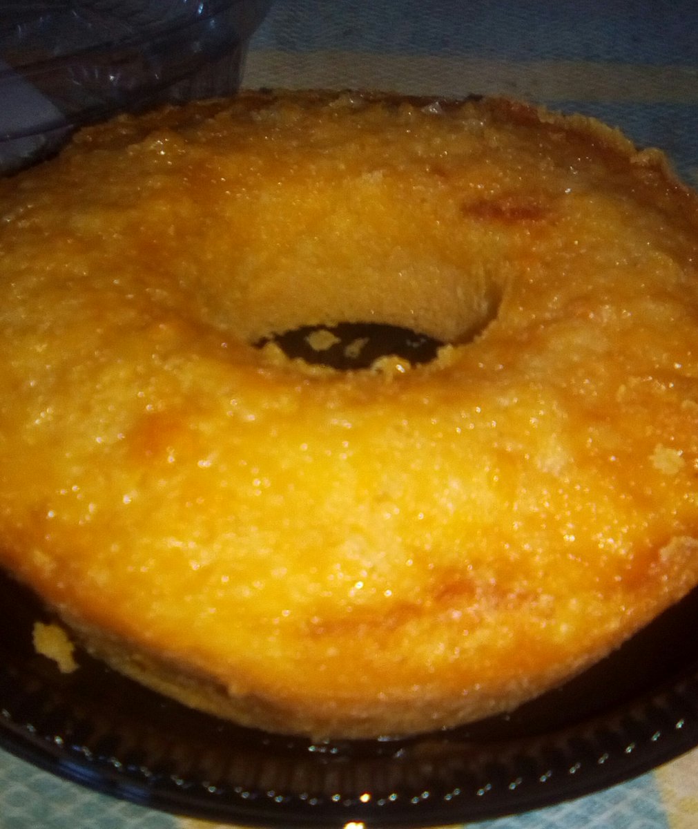 apprix's tweet photo. Bom dia, hora do café com bolo de pamonha !
#coffee #morning #CAKE #corncake https://t.co/jPpcZvJcfG