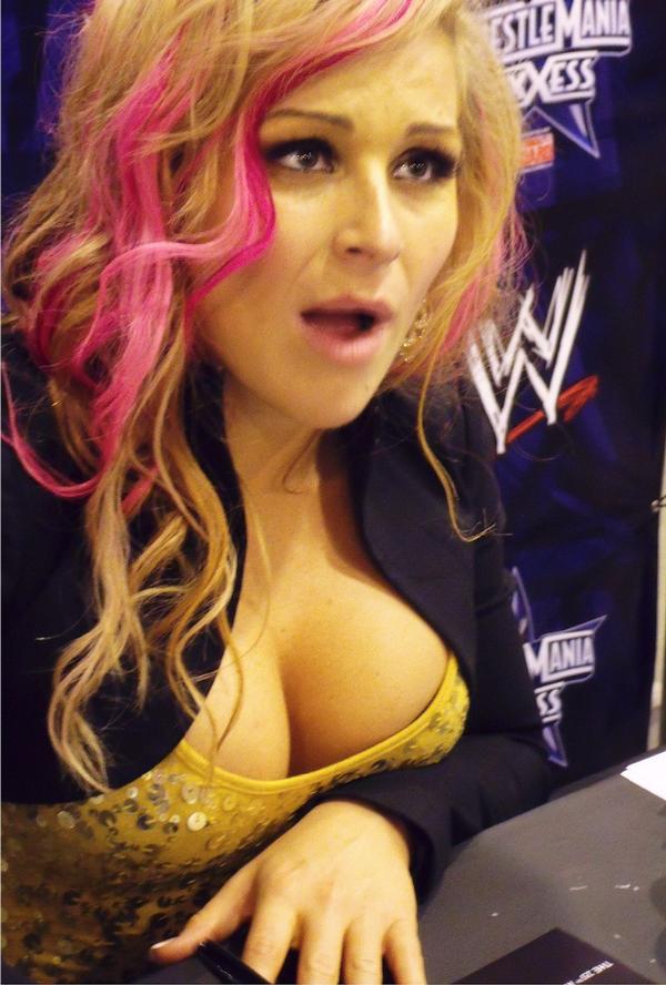 Nattie\Uma mcmahon moxly tweet media