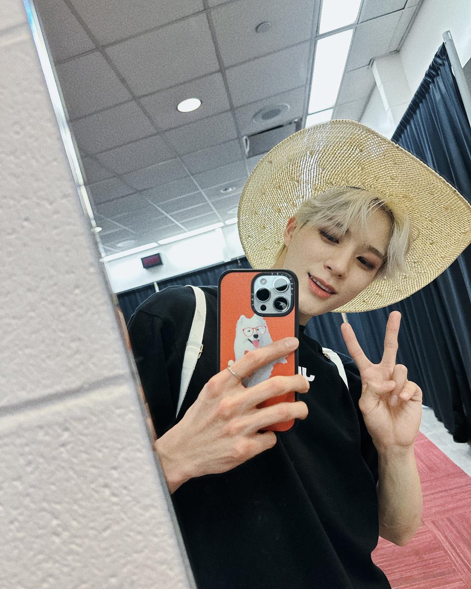 젠브 .•◡• tweet media