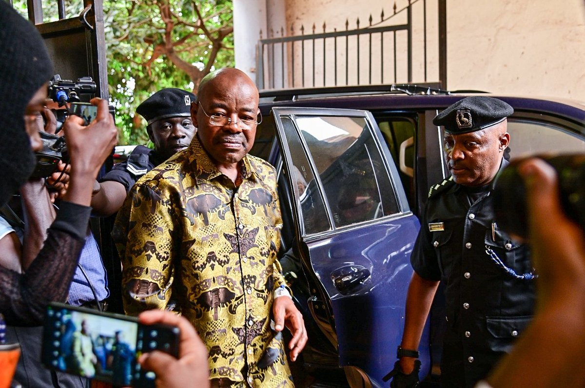 spy_reports's tweet photo. The Minister of Planning Amos Lugoloobi, has arrived at the Anti-Corruption Court after being taken into custody on Friday. He is being held accountable for his involvement in mishandling the Karamoja iron sheets.
#SpyReportsUpdate
📷 Courtesy https://t.co/gjOWlCOdGq