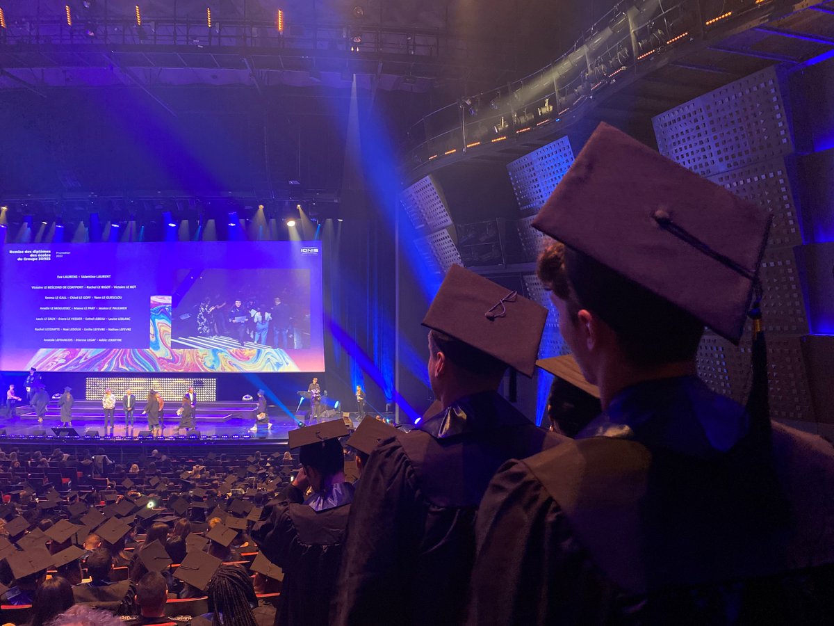 Groupe_IONIS's tweet image. Félicitations à tous nos #diplômés ! Ils intègrent désormais la grande famille @Groupe_IONIS, qui compte plus de 100 000 #alumni à travers le monde. Un nouveau chapitre commence, et nous leur souhaitons plein de succès dans leurs nouvelles aventures 🚀