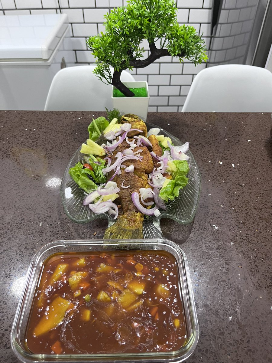 khairHPUPM's tweet photo. Alhamdulillah. Menu berbuka hari #ke26 #ramadan2023, siakap masam manis, daging masak kicap berempah, ayam goreng bertepung dan spaghetti carbonara. Bismillah #engineerslovecooking @zueadna #myfoodphotography #homecooking #bondingtime https://t.co/tiKTRNYXdg