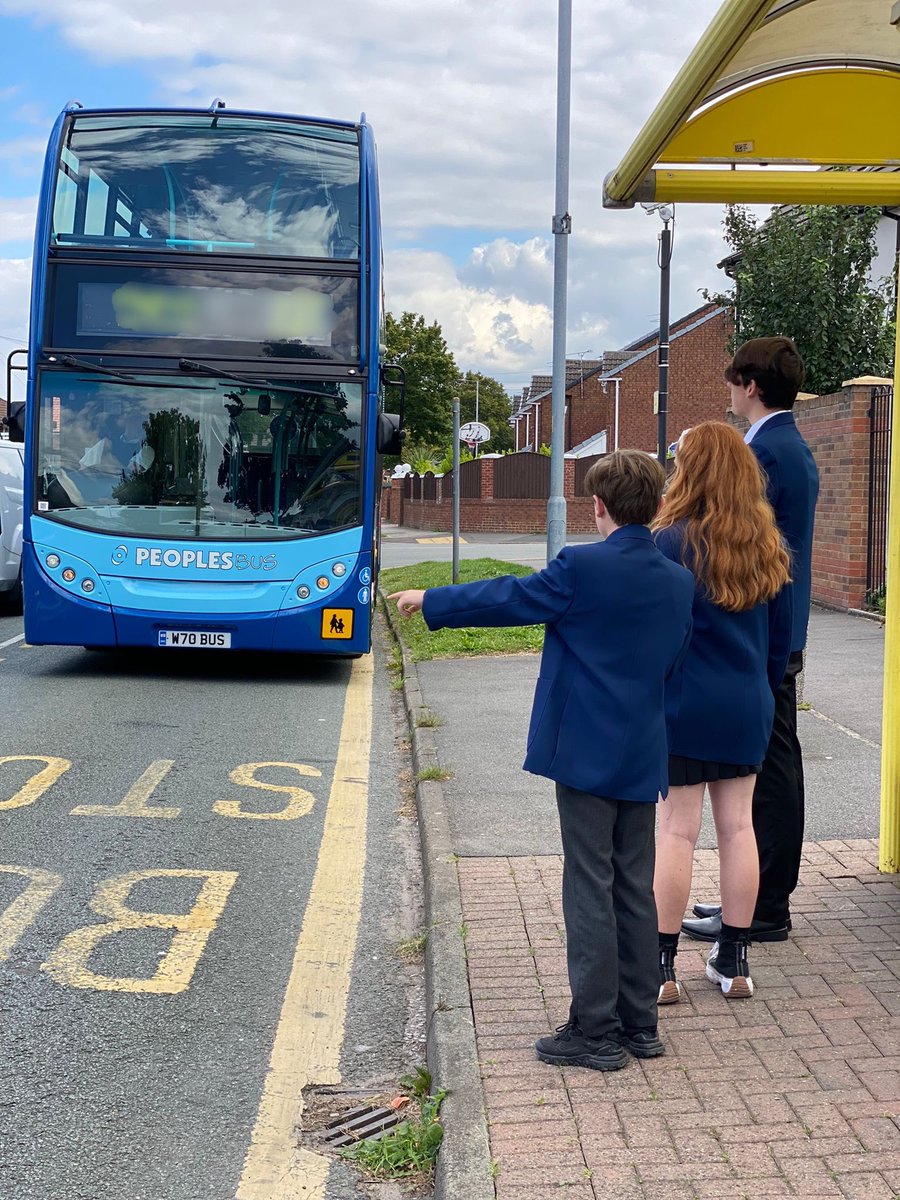 Peoplesbus tweet media