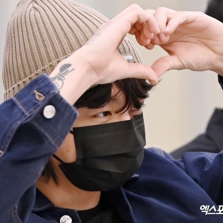 MY BABY JUNGKOOKIE 😭