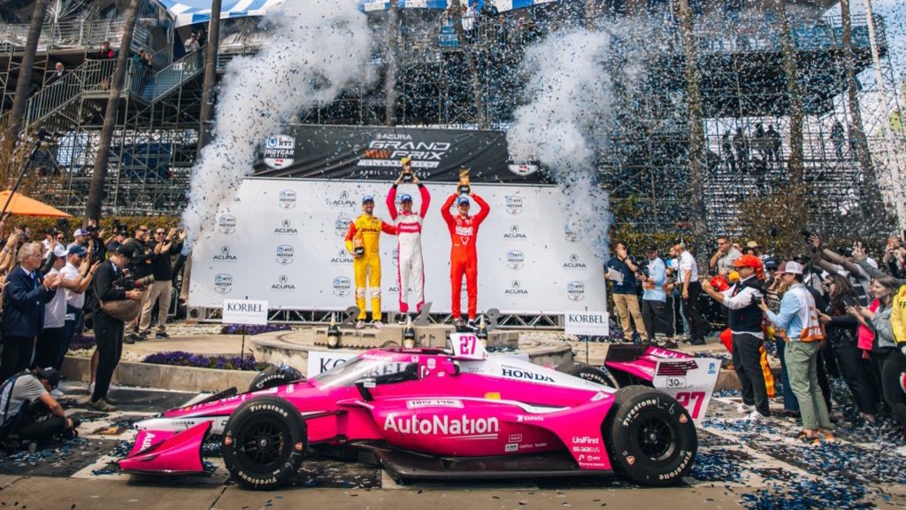 Première victoire en #INDYCAR pour Kyle Kirkwood au GP de Long Beach. Parti de la pole, le champion IndyLights 2021 s’impose devant son équipier Romain Grosjean et Marcus Ericsson, auteur d’une belle remontée à la suite d’un accrochage avec Pato O’Ward en début de course #AGPLB