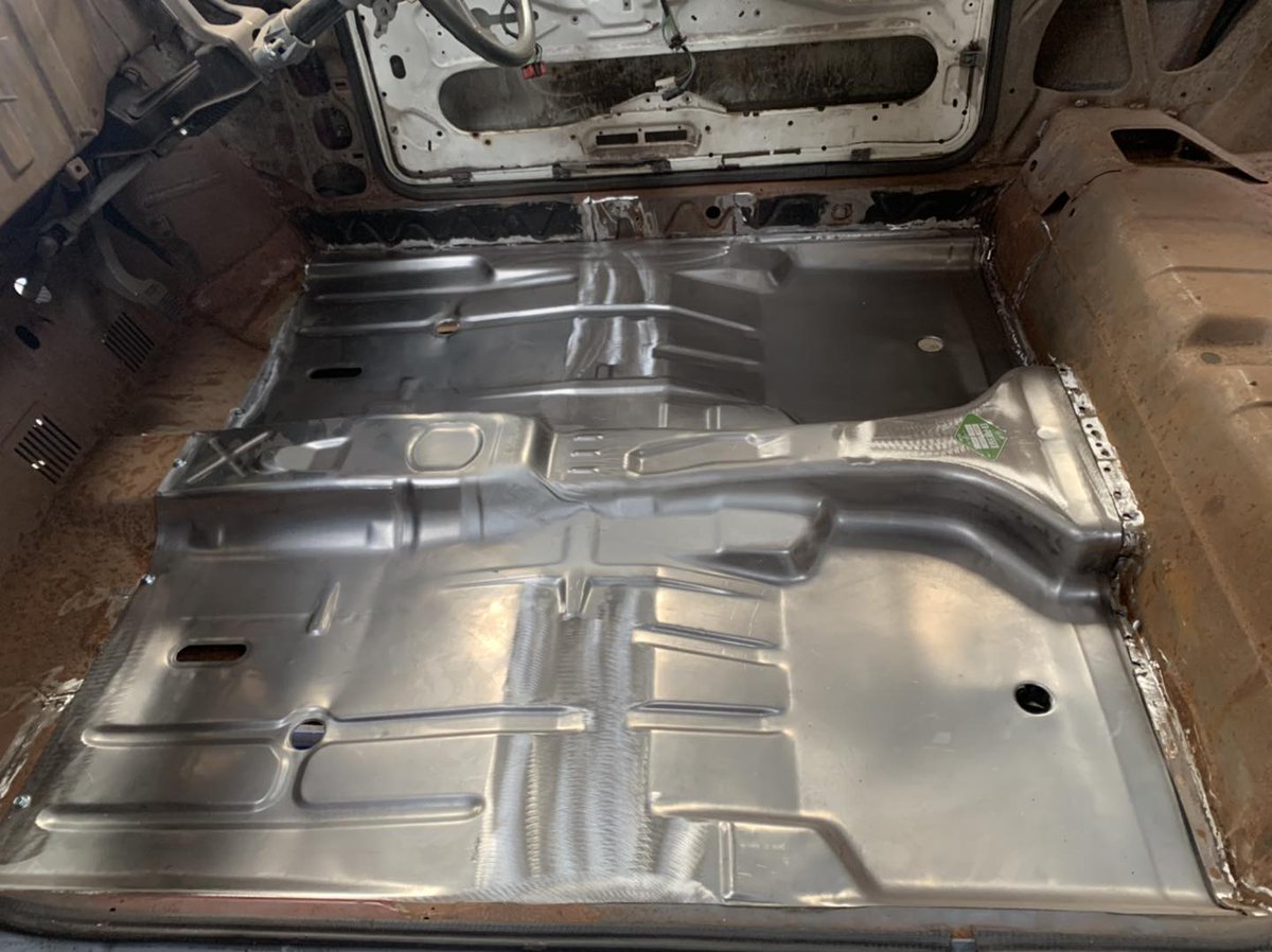 ExPressedSteel's tweet photo. Our Escort Mk3/Mk4 Full Floor Pans fitted to a customers RS Turbo.

https://t.co/BoBKtvINNo

#EscortRSTurbo #SHRestorations @ExPressedSteel https://t.co/sfdtOq9GKk