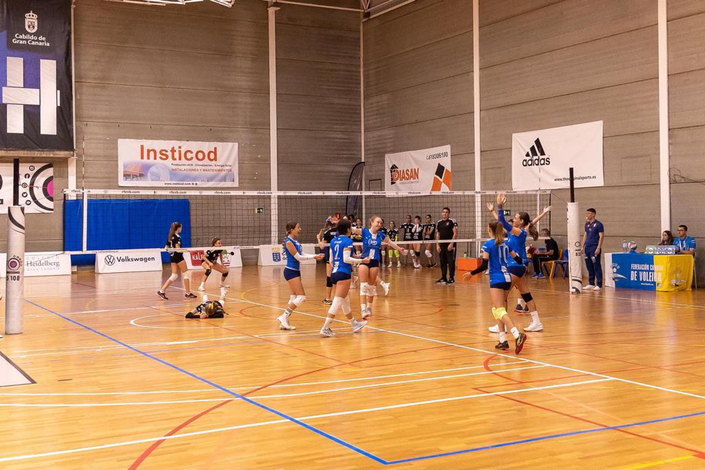 Claret Las Palmas tweet media