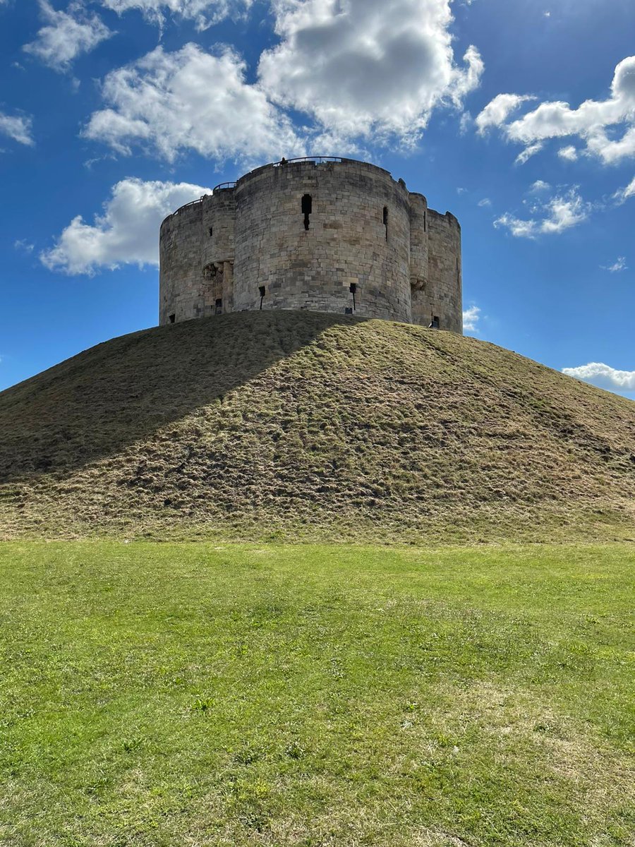 Stay with us at Bennett or York House and you'll be steps away from Clifford's Tower. Book now for a city break with historical sights on your doorstep!

#NorthYorkshire #BBCYorkshire #ScenesOfYorkshire #England #UK #UnitedKingdom #VisitBritain #VisitEngland #PhotosOfBritain