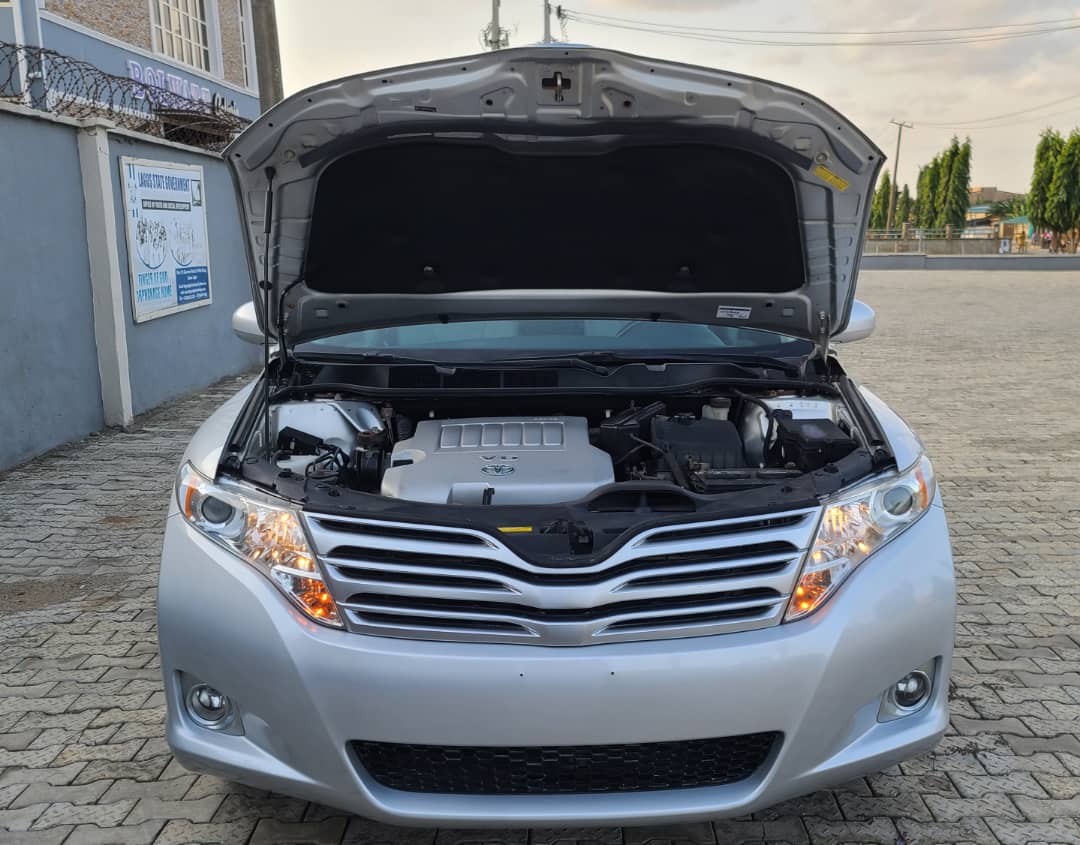 OracleAutos's tweet image. Toyota Venza
Model year 2010
Foreign used
Thumbstart Engine
Panoramic Roof 
Price 8, 950, 000M
Dm for more details.