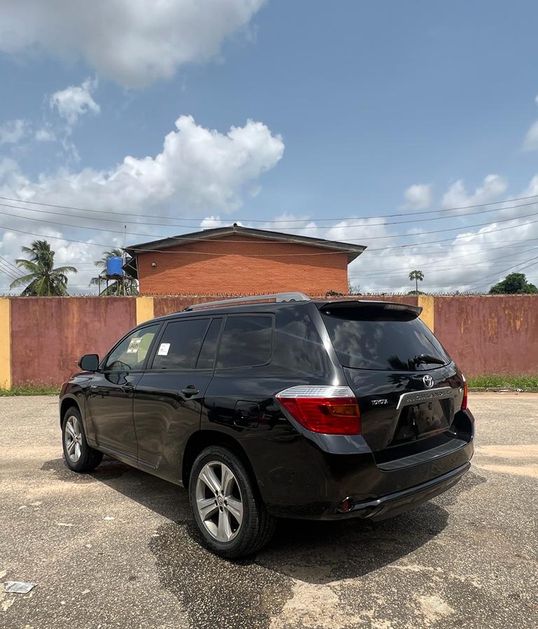 OracleAutos's tweet image. Toyota Highlander  SE
Model year 08/09
Foreign used
Reverse camera
Price  8, 200, 000 
Location Egbeda Lagos