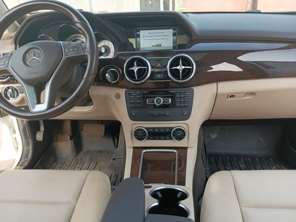 OracleAutos's tweet image. Mercedez Benz 
Model year GLK 2015
Panoramc roof
Price 13, 000, 000
Location Egbeda Lagos