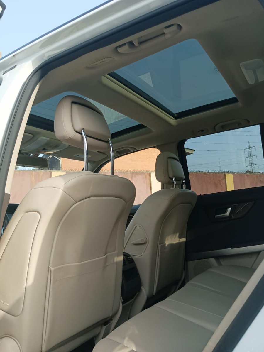OracleAutos's tweet image. Mercedez Benz 
Model year GLK 2015
Panoramc roof
Price 13, 000, 000
Location Egbeda Lagos