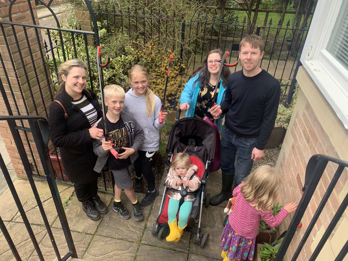 durhamengi's tweet photo. We had a lovely time spring cleaning our neighbourhood - thanks @DurhamCouncil for the equipment and the collection. Very happy wombles and a spring cleaned North End #litterfreedurham #durhamspringclean https://t.co/0HYJPvU3Ft