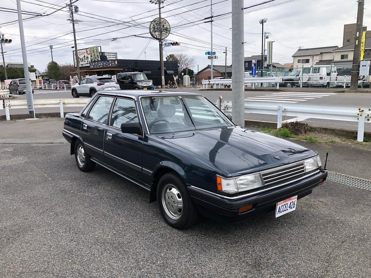accelerator426's tweet photo. FOR SALE💥
1985🇯🇵カムリ1.8Ci-ZE
走行51688km,取説,ディーラー整備明細多数🔥　内外装紺が👍
#toyota #camry #toyotacamry #sedan #旧車 #neoclassic #vista #neoclassical #高速有鉛 #car #cars #carporn #cargram #carphotography #carlovers #ownersclub #oldtimer #drive #旧車天国 #カムリ https://t.co/BuxZrgUUSA