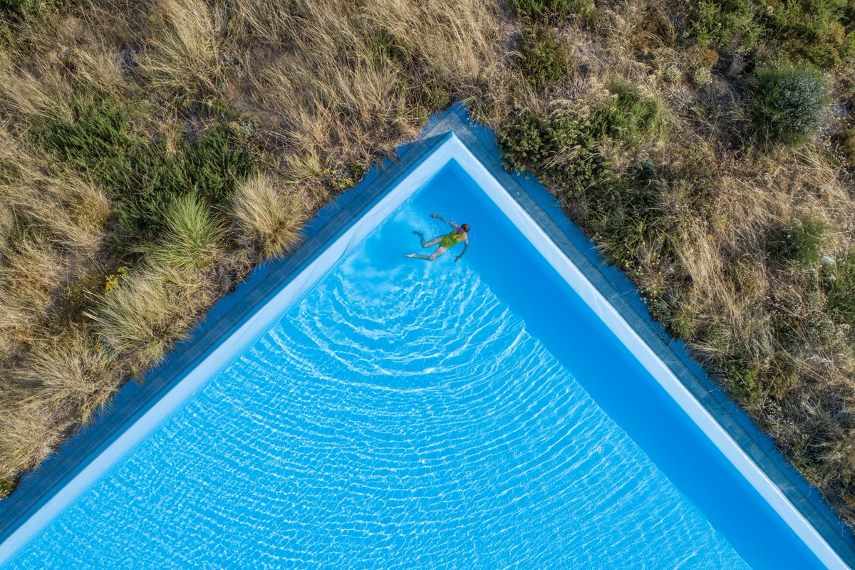 GolfmotionCOM's tweet image. Ab ins Blaue…
Wir freuen uns über die schönen neuen Bilder vom @theoitavos #GolfHotel in Portugal.
Tauchen Sie ein und erleben Sie modernes Design, umringt von einer atemberaubenden Naturkulisse.
Haben wir Ihr Interesse geweckt? Hier erfahren Sie mehr:
golfmotion.com/the-oitavos.ht…