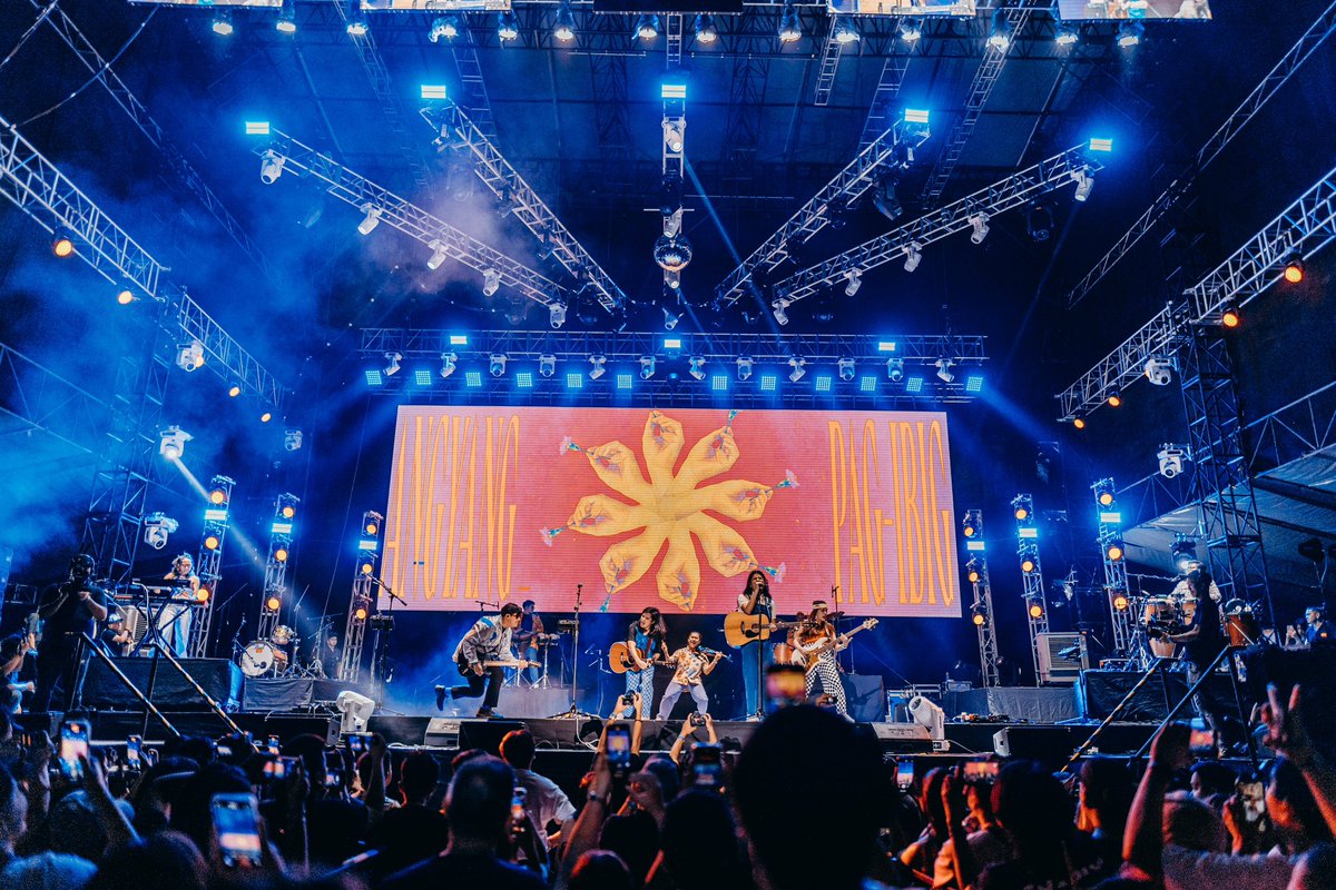 BenAndBenMusic's tweet photo. lam niyo, sarap niyong tugtugan. 💙💛🙏 https://t.co/XwHlWADm0l