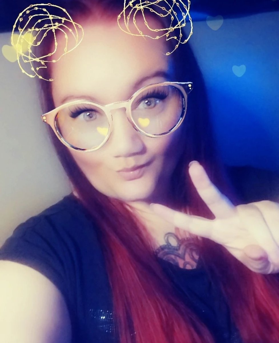 Welcome back miss ruby red ♥️ oh how I missed you so .... #rubyred #redheadgirl #redhair #sexyinred #yummygirl #onlyfansaccount #TwitchStreamers #TwitchAffilate #babealert