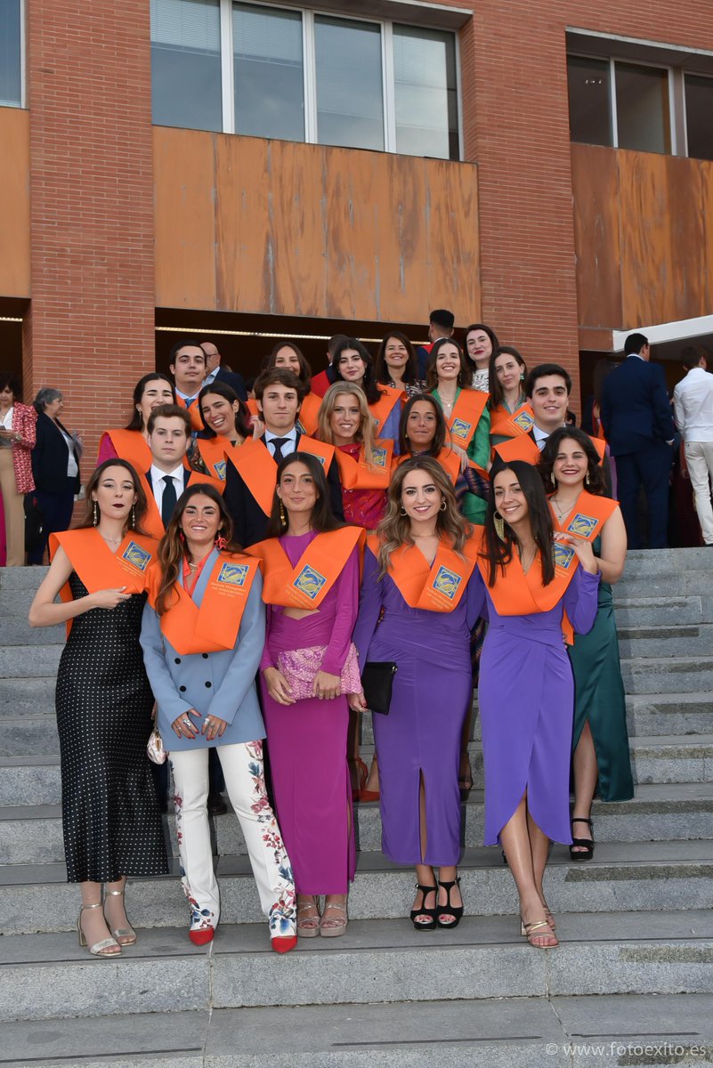 pablodeolavide's tweet photo. Orgullosos de los estudiantes que finalizan sus estudios y comienzan una nueva etapa 😊
🎓Promoción 2018/24 del Doble Grado en ADE en inglés y Derecho.
🎓Promoción 2019/23 del Grado en ADE en inglés.
🎓Promoción 2019/23 del Grado en Análisis Económico.
#egresadosUPO #soydelaUPO https://t.co/E4ezRUPRQ8