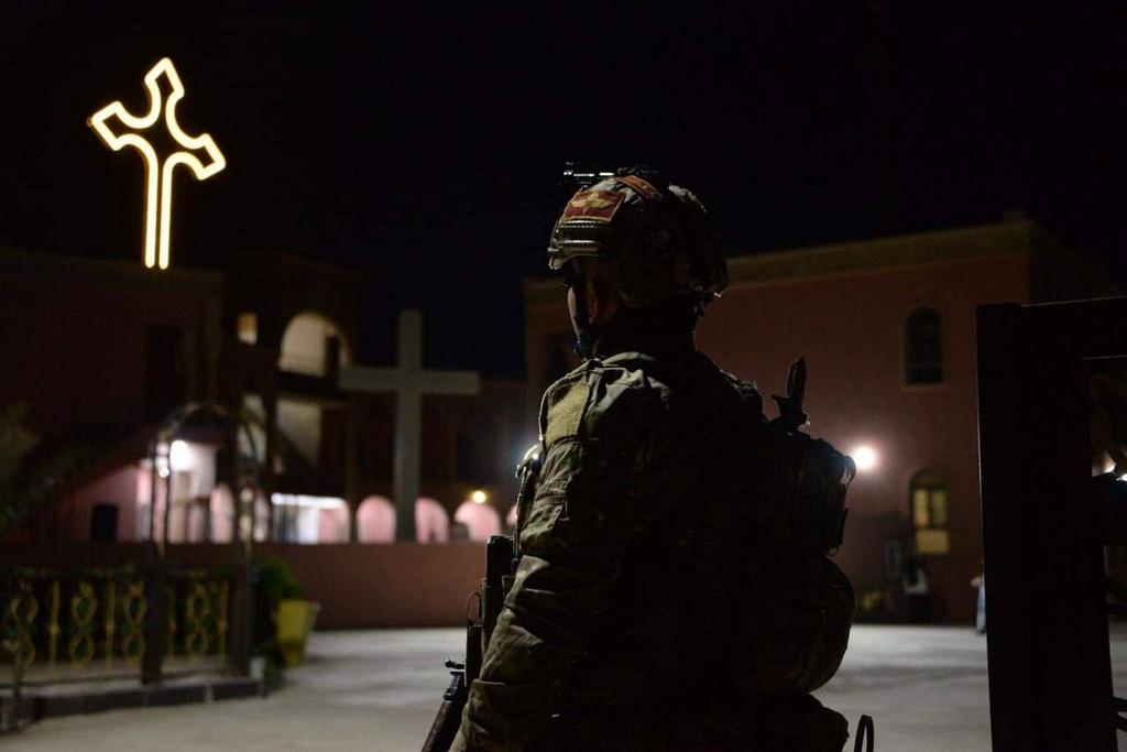 Irnafrench's tweet image. #Irak : La 50e Brigade du Hashd Shaabi (Mobilisation Populaire) assument la protection des chrétiens et des églises de #Mossoul à l'occasion de Pâques.