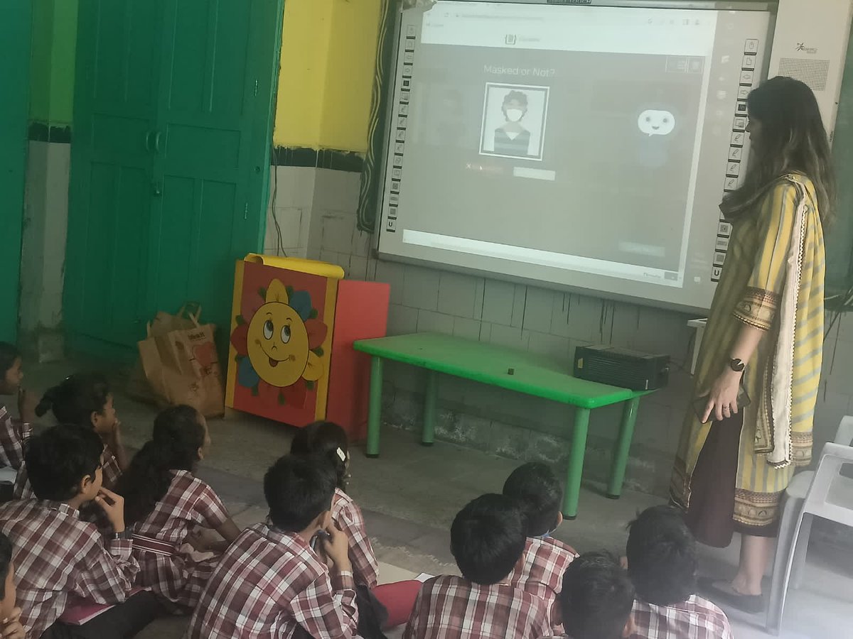 Monday's are for Mask-Up 
Putting AI application to real life situations and teaching kids how to mask and unmask with MethdAI facilitator and school teachers. 

#wearmask #aiedutech 
#methdai #schooleducation 
@28ashish11 @SBM_MCD 
@ITCCorpCom @SultanChand_SCS