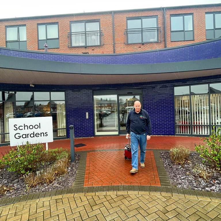 FTG_LTD's tweet photo. Another week begins &amp; we’re delighted to be out and about across the country maintaining, servicing &amp; installing smoke ventilation systems of all sizes, shapes &amp; manufacturers 🔧

If you have a #smokeventilation project or enquiry, reach out to our team of industry experts today! https://t.co/MTlxFaGt8g