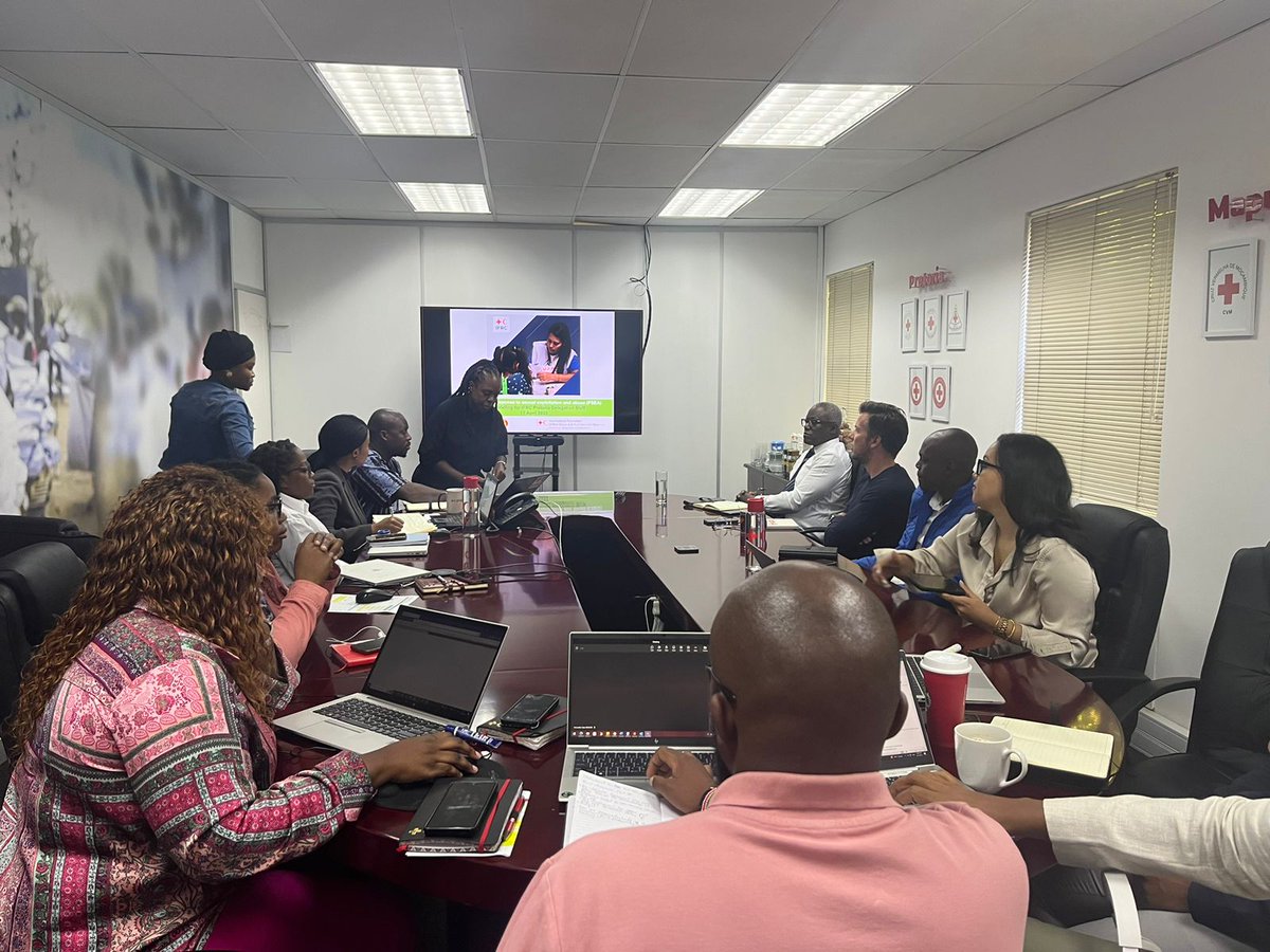 DekunleCharles's tweet photo. Ongoing training on Safeguarding (Prevention of and Protection against Sexual Exploitation and Abuse (PSEA) and Child Safeguarding) facilitated by #IFRCSouthernAFR Community Engagement and Accountability Delegate @nellamugoni. 
More on @ifrc safeguarding:

https://t.co/0eq5MgNWYo https://t.co/CY8V39chbS