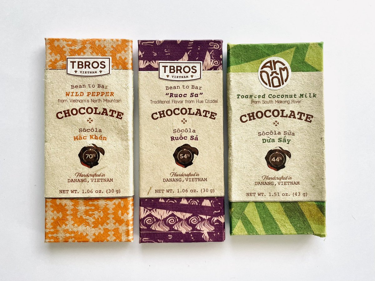 merci_cacao's tweet photo. #Chocolateoftheday  TBROS / Wild Pepper, Nước mắm, Coconut Milk

Vietnamese cacao with three flavours. Nước mắm is a kind of fish sauce but I felt something like a stone-baked sweet potato.🍠 https://t.co/kU4eru8Yz0