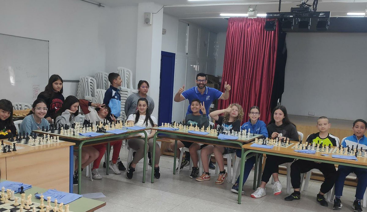 La semana pasada tuvimos la gran suerte de poder visitar al Ceip Guadalhorce Pizarra y pasar un ratito inolvidable con sus alumnos y alumnas. Jugamos varias partidas y nos lo pasamos en grande! Sois unos campeones y esperamos veros muy pronto! ¡Un abrazo para tod@s!