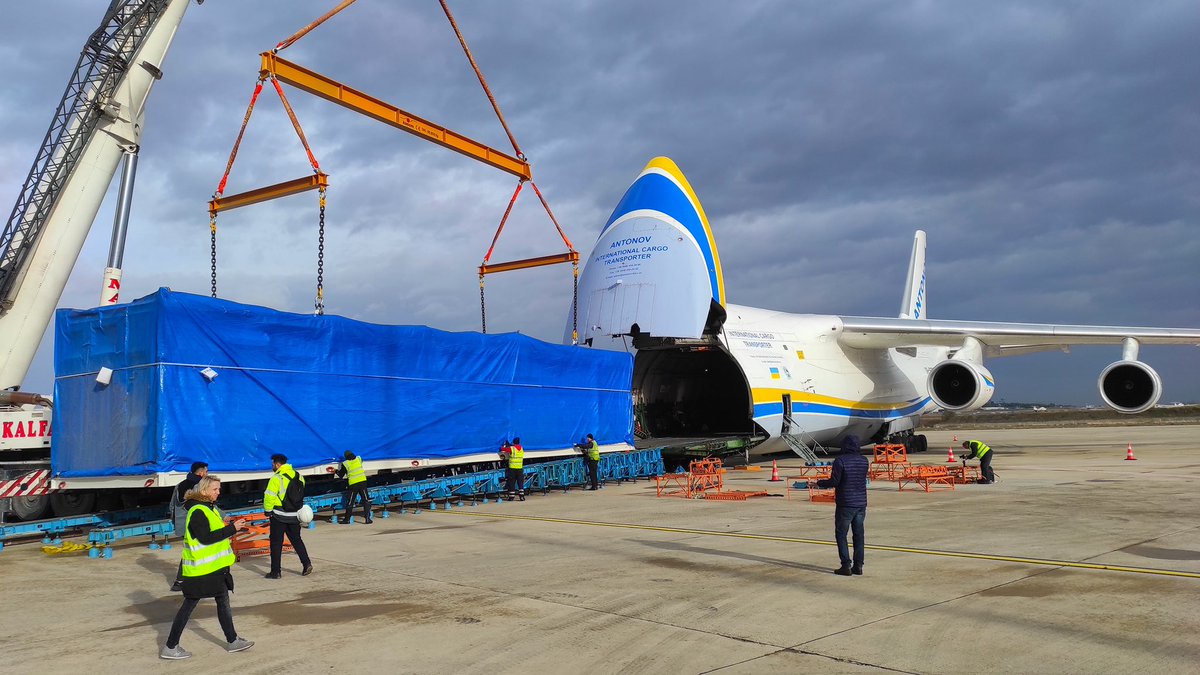 We’ve completed urgent delivery of the Siemens Energy power supply skid to meet the strict deadline of launching LNG terminal. E-house, transported in the container meas 19.00m in length, 4.24m in width, and 4.01m in height,became the biggest single-piece transported in 2022.