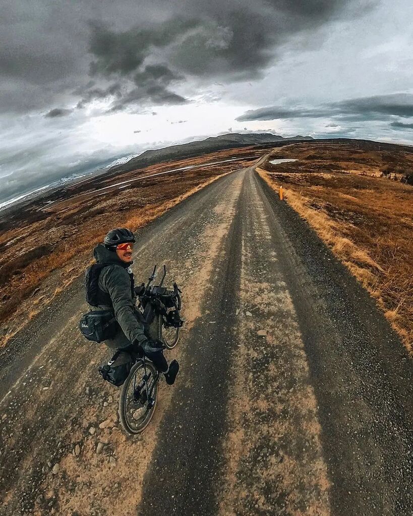 'Perso in una traccia che non ho. Seguo la strada. Seguo il vento. Ci vado contro. Non programmo. Forse sbaglio. Sorrido. Un’altra sola salita. Pioggia. Grandine. Non importa' • Regranned from @francescofranklotta Use #bikewander to be featured! instagr.am/p/CrIiEMytVYR/