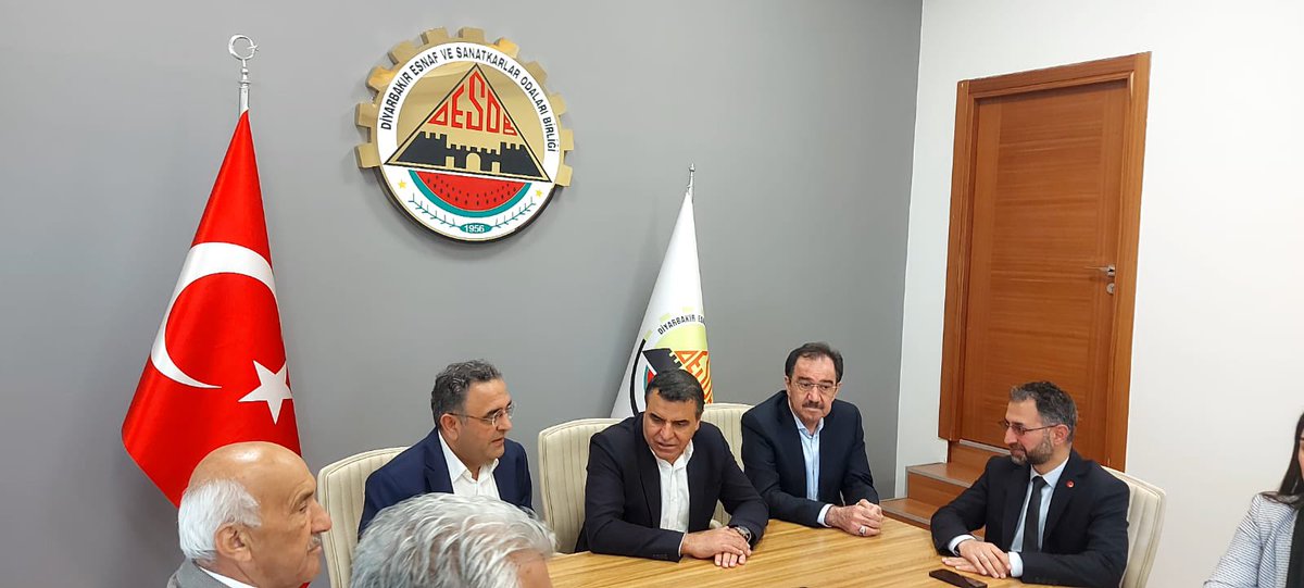 Ali İhsan Merdanoğlu (@ihsanmerdanoglu) on Twitter photo Seçim çalışmaları kapsamında Millet İttifakı adayları olarak <a href="/desobdiyarbakir/">Diyarbakır Desob</a> başkanı Sn. <a href="/ebedinoglu/">Alican Ebedinoğlu</a>’nu ziyaret ettik.
Seçim süreci hakkında görüş alışverişinde bulunduk.
<a href="/alibabacan/">Ali Babacan</a> <a href="/devapartisi/">DEVA Partisi</a> Seçim çalışmaları kapsamında Millet İttifakı adayları olarak <a href="/desobdiyarbakir/">Diyarbakır Desob</a> başkanı Sn. <a href="/ebedinoglu/">Alican Ebedinoğlu</a>’nu ziyaret ettik.
Seçim süreci hakkında görüş alışverişinde bulunduk.
<a href="/alibabacan/">Ali Babacan</a> <a href="/devapartisi/">DEVA Partisi</a>