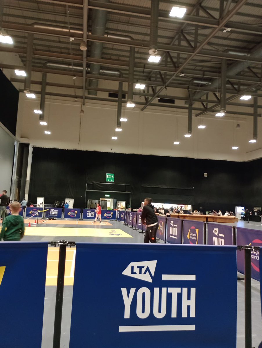 Fantastic weekend for some of our young people and their families. They were thrilled to attend the BJK trophy event at the CBS Arena as part of @StreetGames Inspiration Campaign, giving young people the chance to play.#sportinspires @the_LTA