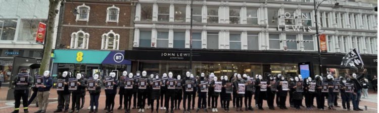 #HongKongers in #Reading UK held a silent protest this weekend to support the #HK47 &amp; all #PoliticalPrisoners in HK. Organized by Reading UK Stands with Hong Kong, this is one of 20+ protests for the HK47 this past weekend &amp; next.