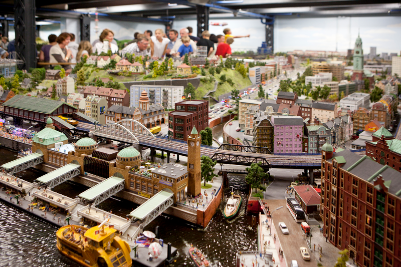 albrechtschmidt's tweet photo. Explore Hamburg while you are at #CHI2023! Saturday is “Museum Night” with Museums open till midnight (https://t.co/g9vRkD66G6), Tuesday several have additional opening hours - so you can go after #CHI2023 sessions. Some require reservations. More details: https://t.co/CxxSkGQWEj https://t.co/OVhNqyofS9