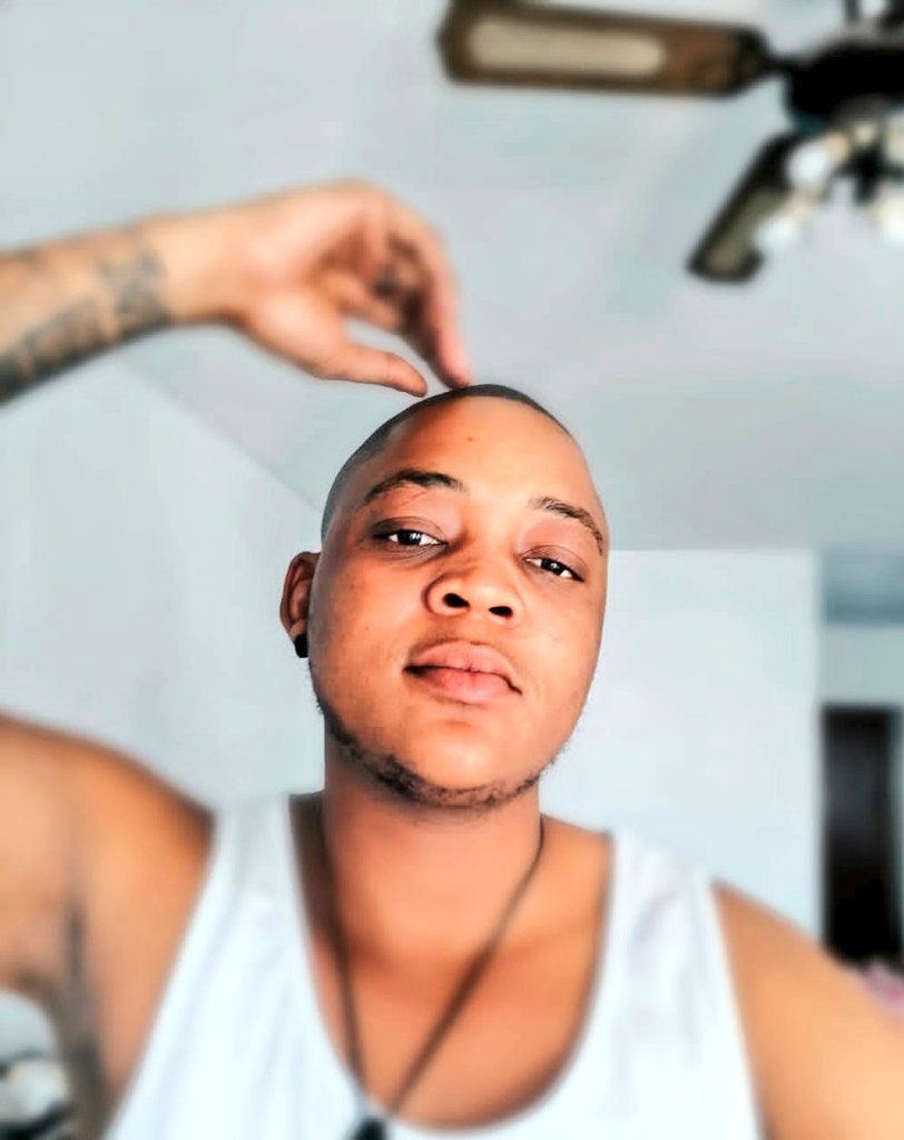 childlessman1's tweet photo. 🦍🦍❤️ https://t.co/ZcbBzsqp3a
