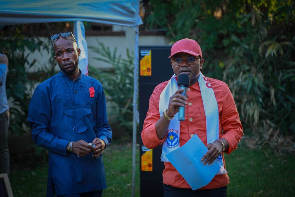 kaziteriko's tweet photo. #maitrekazy C'est un honneur pour moi d'accompagner la jeunesse congolaise dans tout ce qu'elle entreprend de mieux. J'ai parrainé la première édition de l''ExpoDearCongo" organisée par Hoversayd, qui est une structure composée essentiellement de jeunes artistes pétris de talents https://t.co/lu80Y2NDhv
