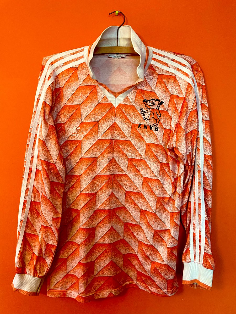 cameronphair's tweet photo. @brickkithouse I think I have the training top ? https://t.co/LUPfYBkf92