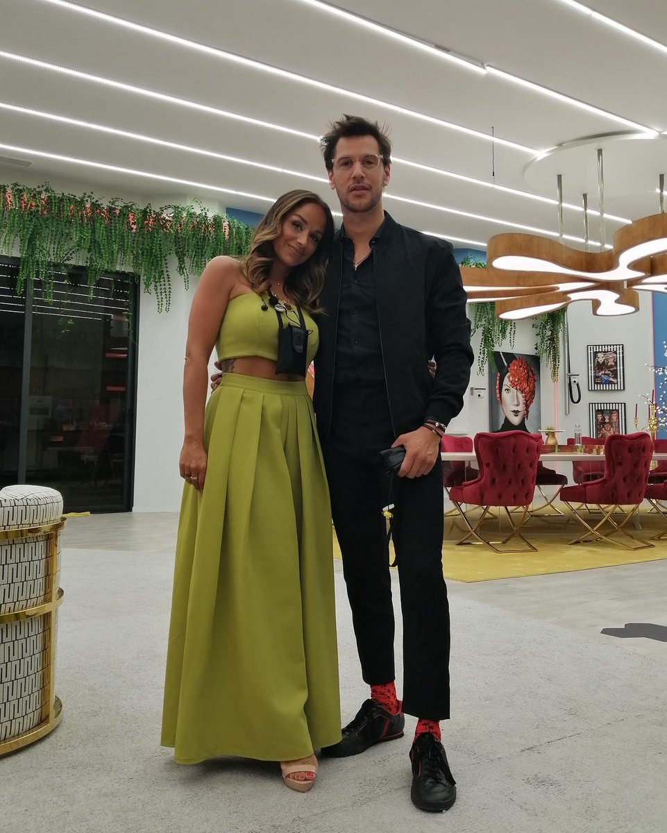 m_martinho94's tweet photo. Faz hoje um ano em que foram os finalistas do Big Brother Famosos, especialmente o casal Bernardo e Bruna com a Vanessa. Era o trio maravilha!
#brunardo #BBFamosos https://t.co/5uAZVh27qV